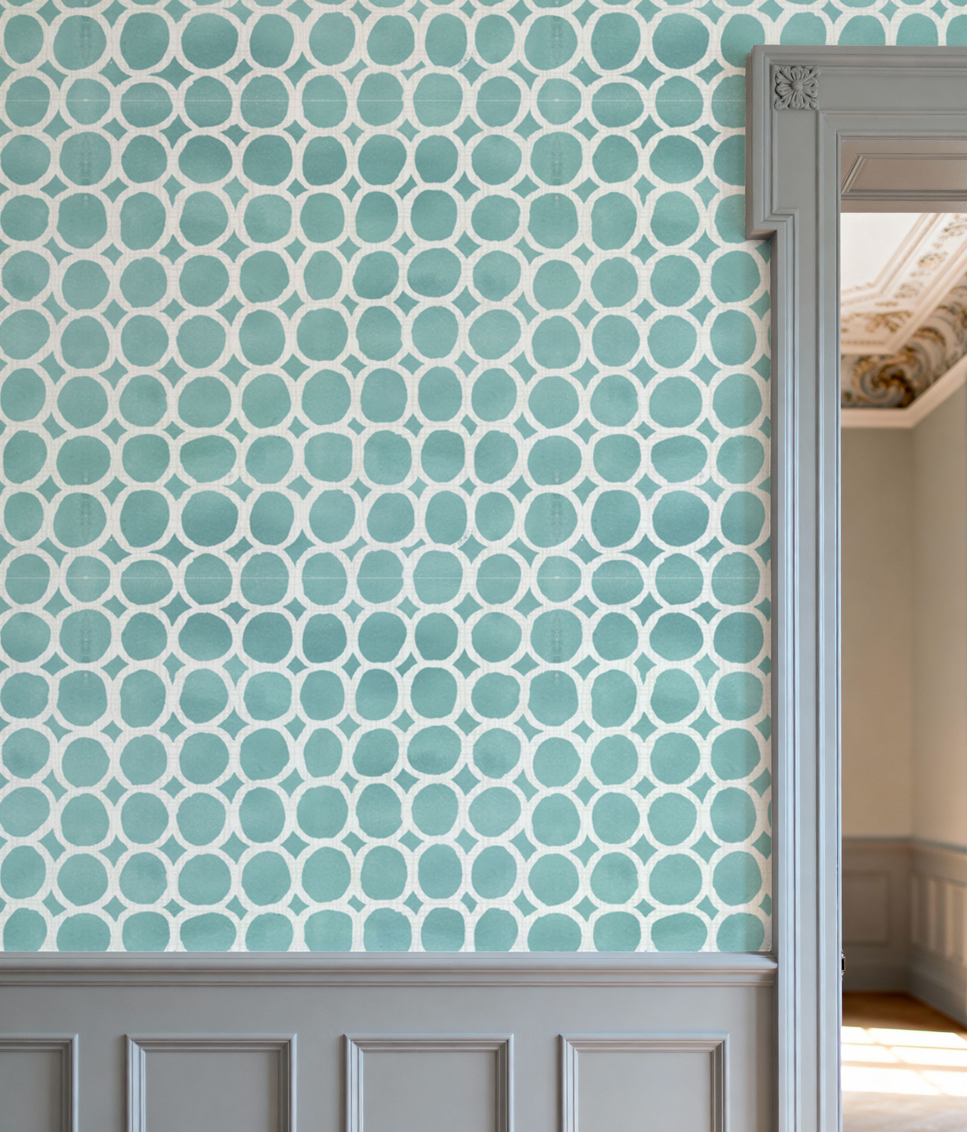 Mixed Blue Circles Inverse