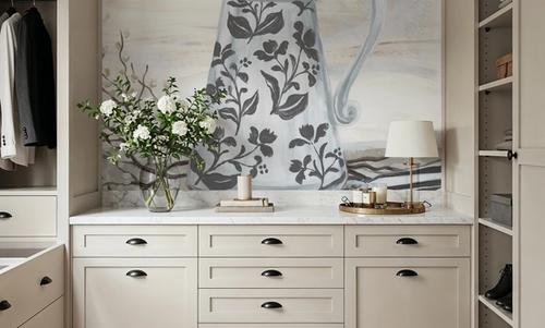 Chantilly Cottage Vase