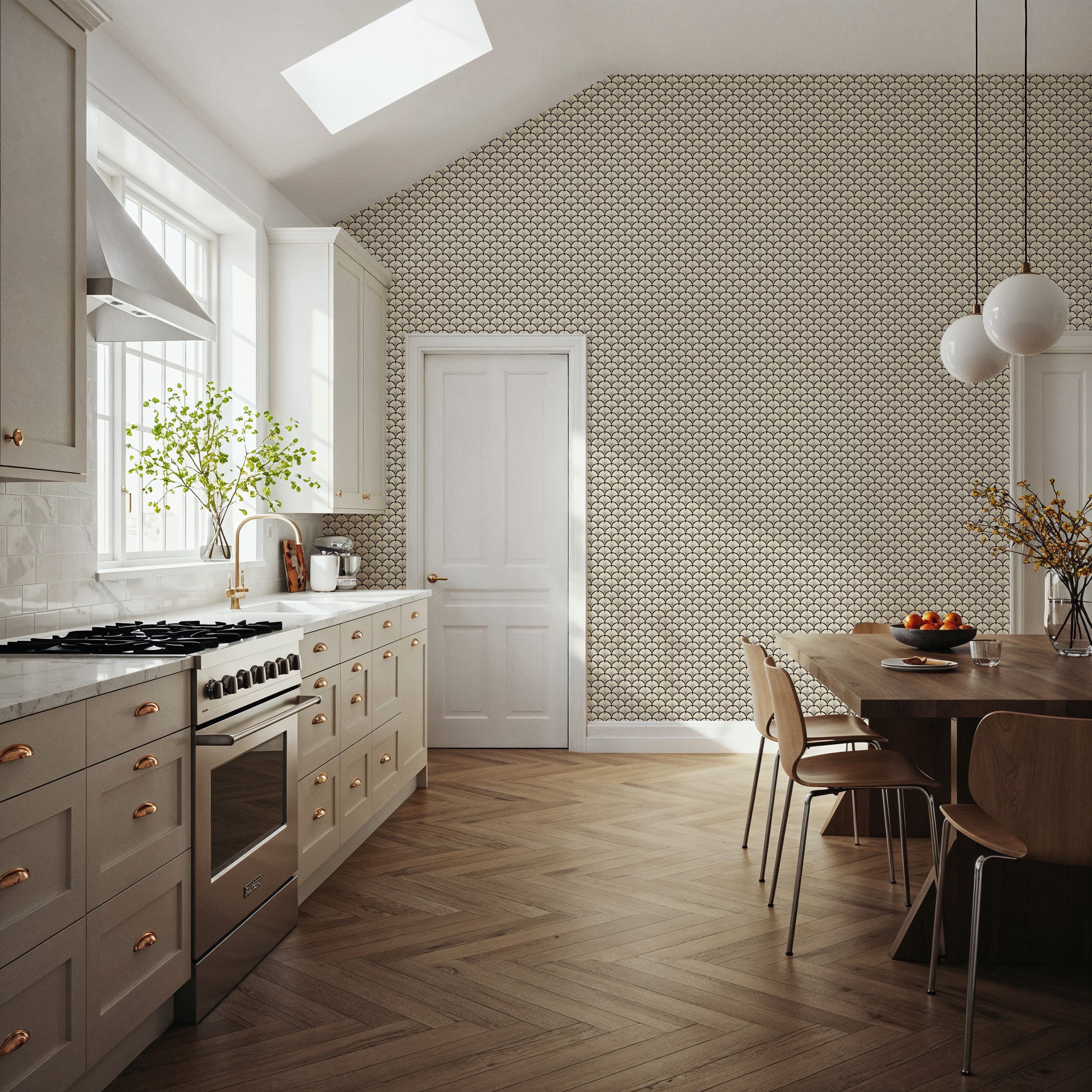 Ginko Folly, Ivory Ebony