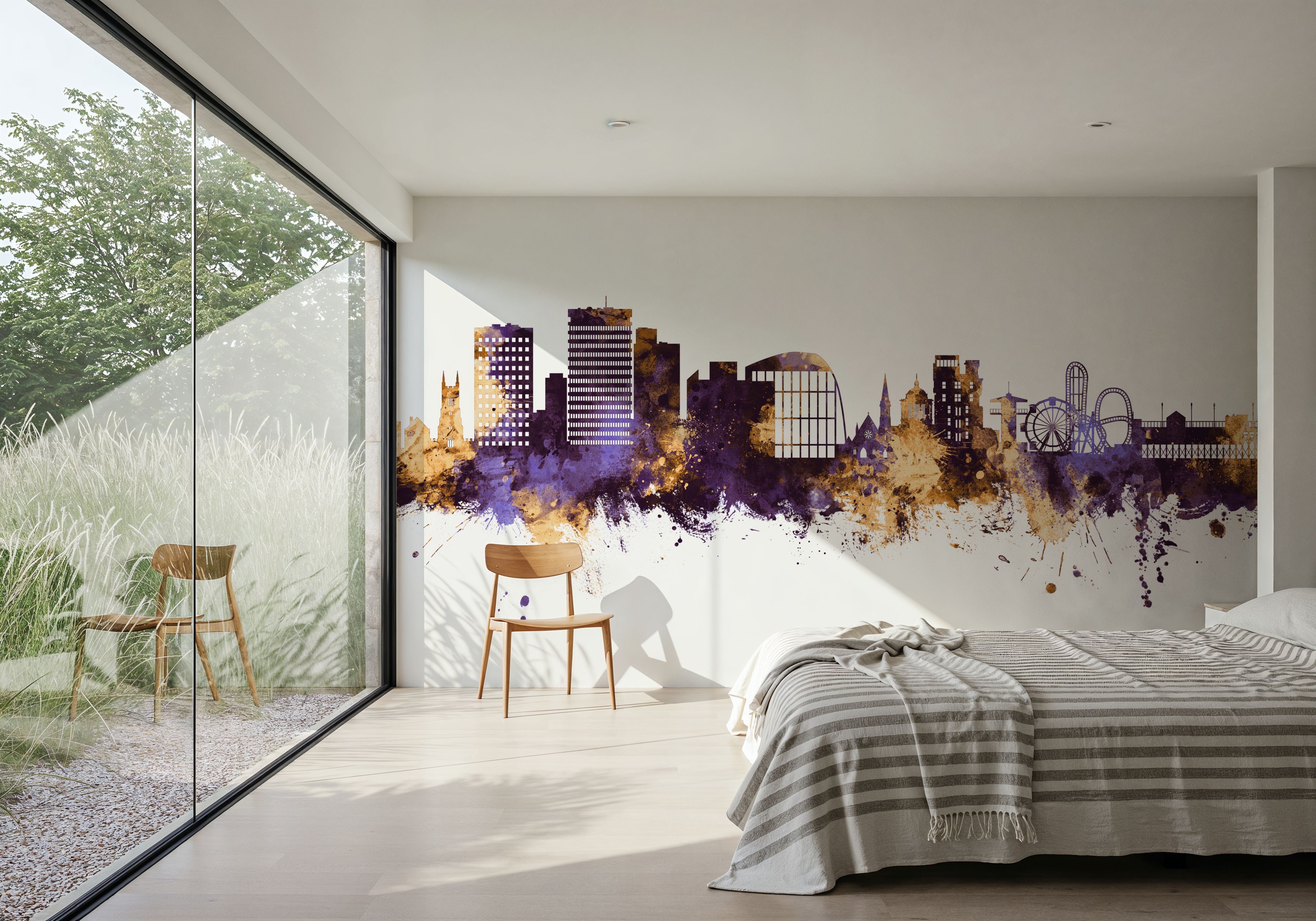 Southend-on-Sea England Skyline Purple & Gold