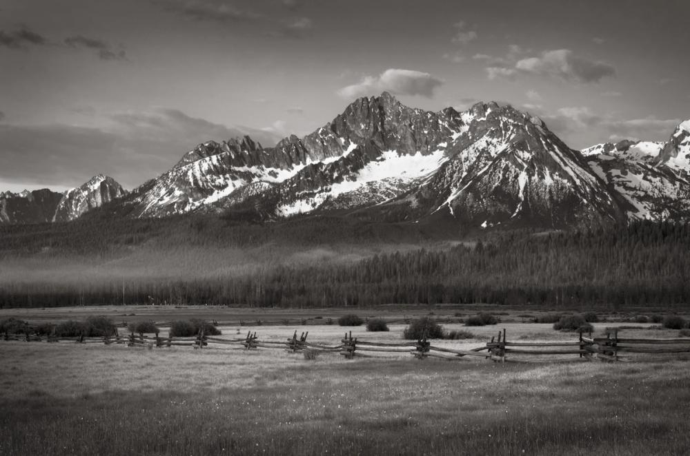 Sawtooth Mountains Plains