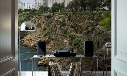 Cliffside Vista