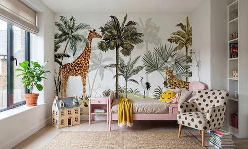 The Giraffes Paradise