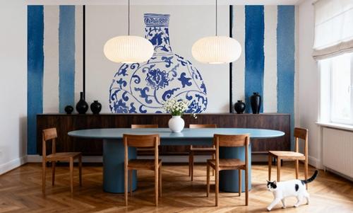Chinoiserie Vase III Stripes