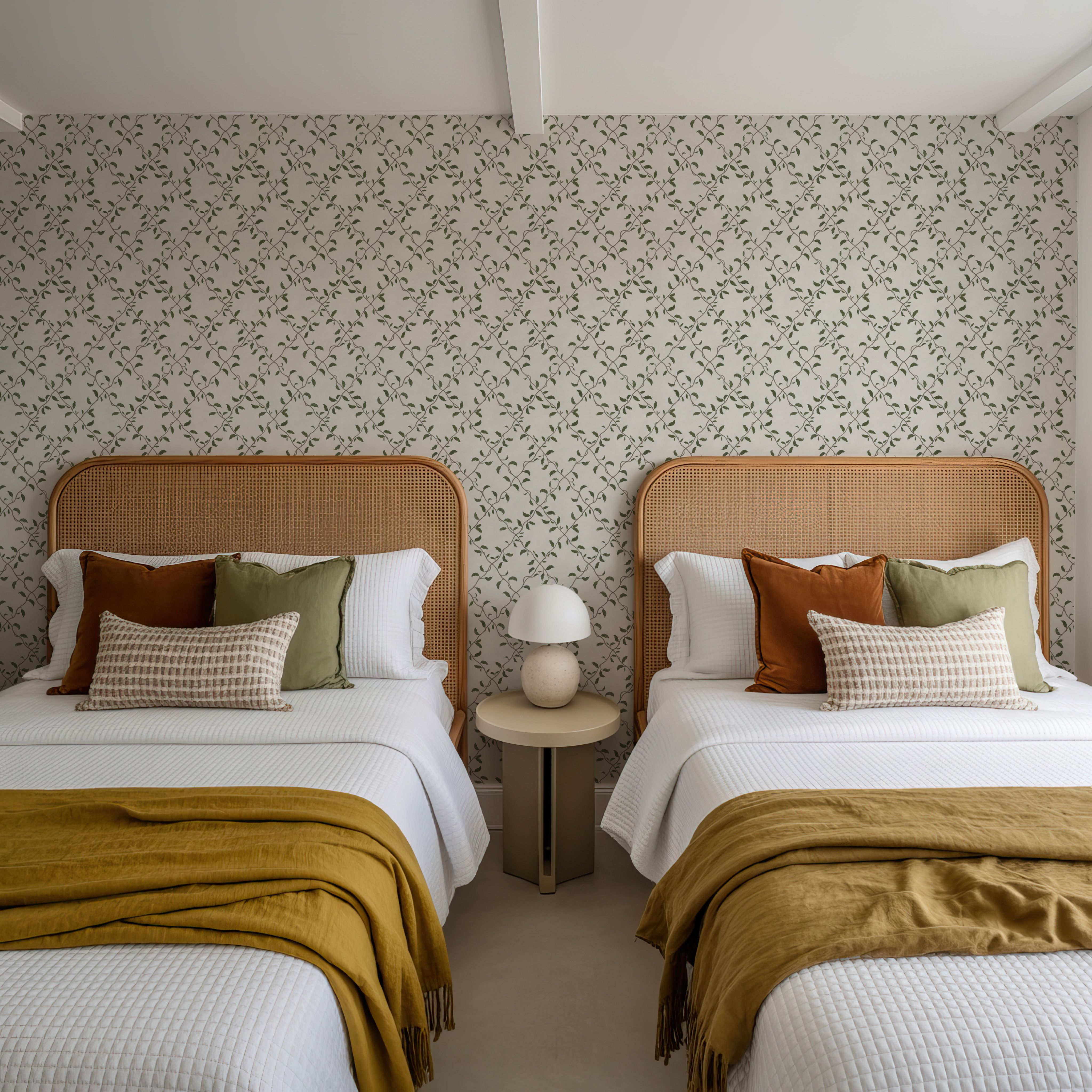 Emerald Trellis Petite, Cloud
