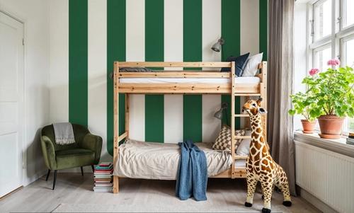 Scalloped Circus Stripes, Salamander Green
