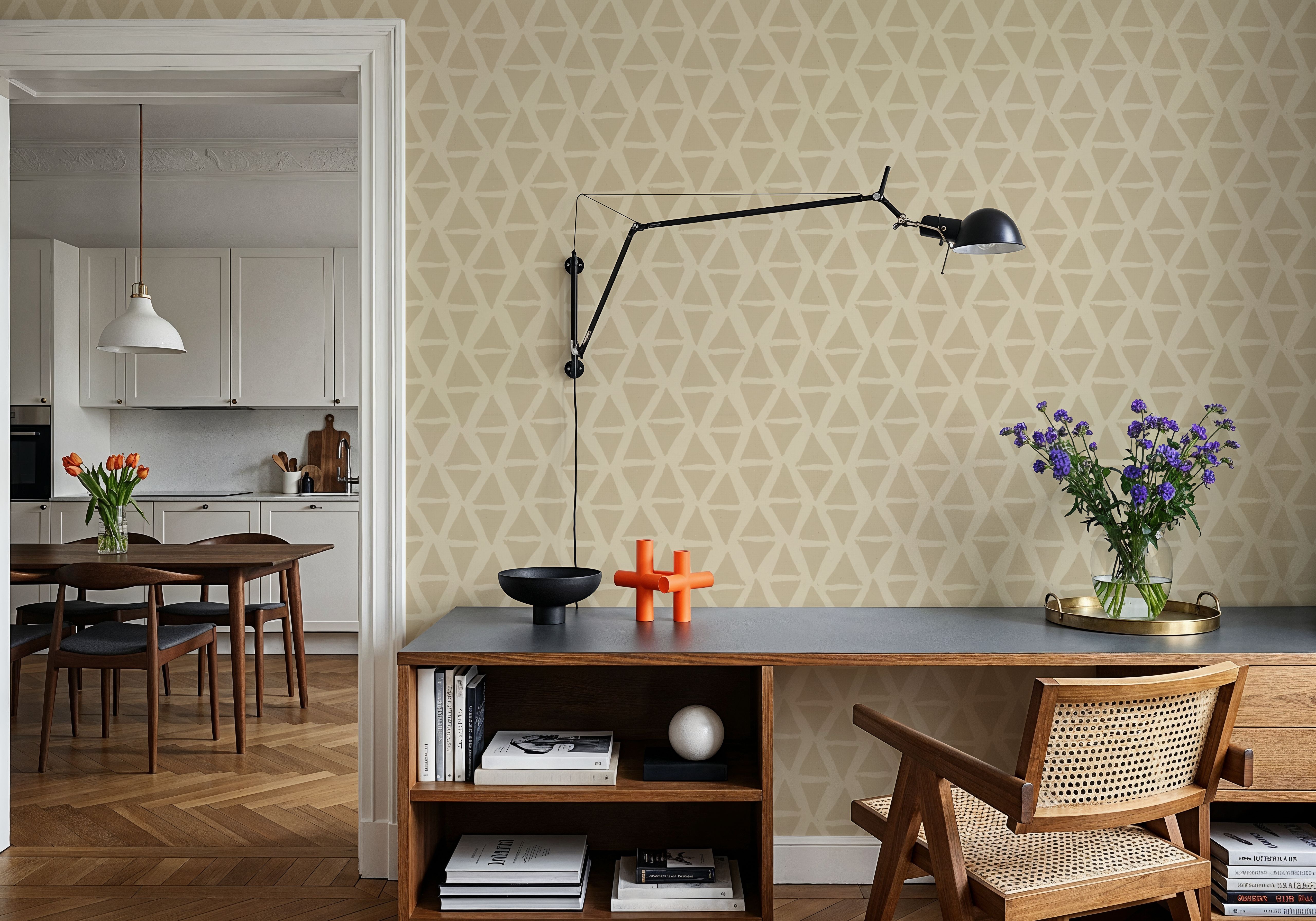 Triangular Meeting Beige