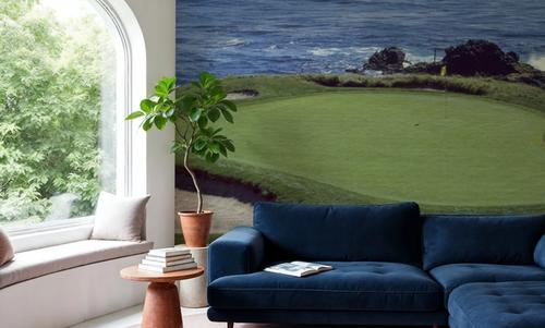 Coastal Green: Golfer's Paradise