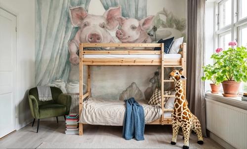 Pigs in a Tub Color