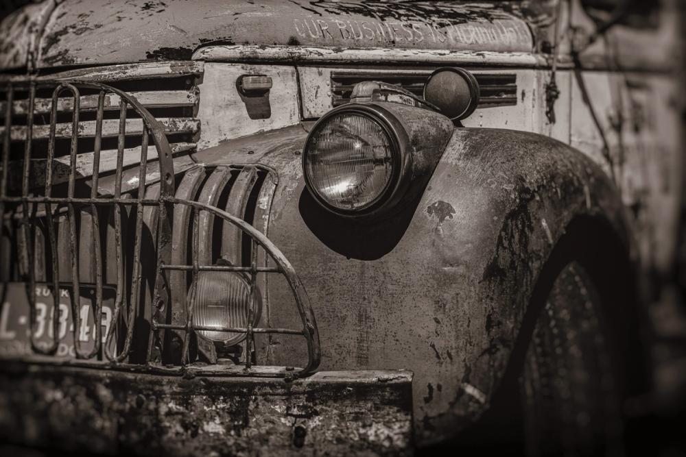 High Altitude Tow Sepia