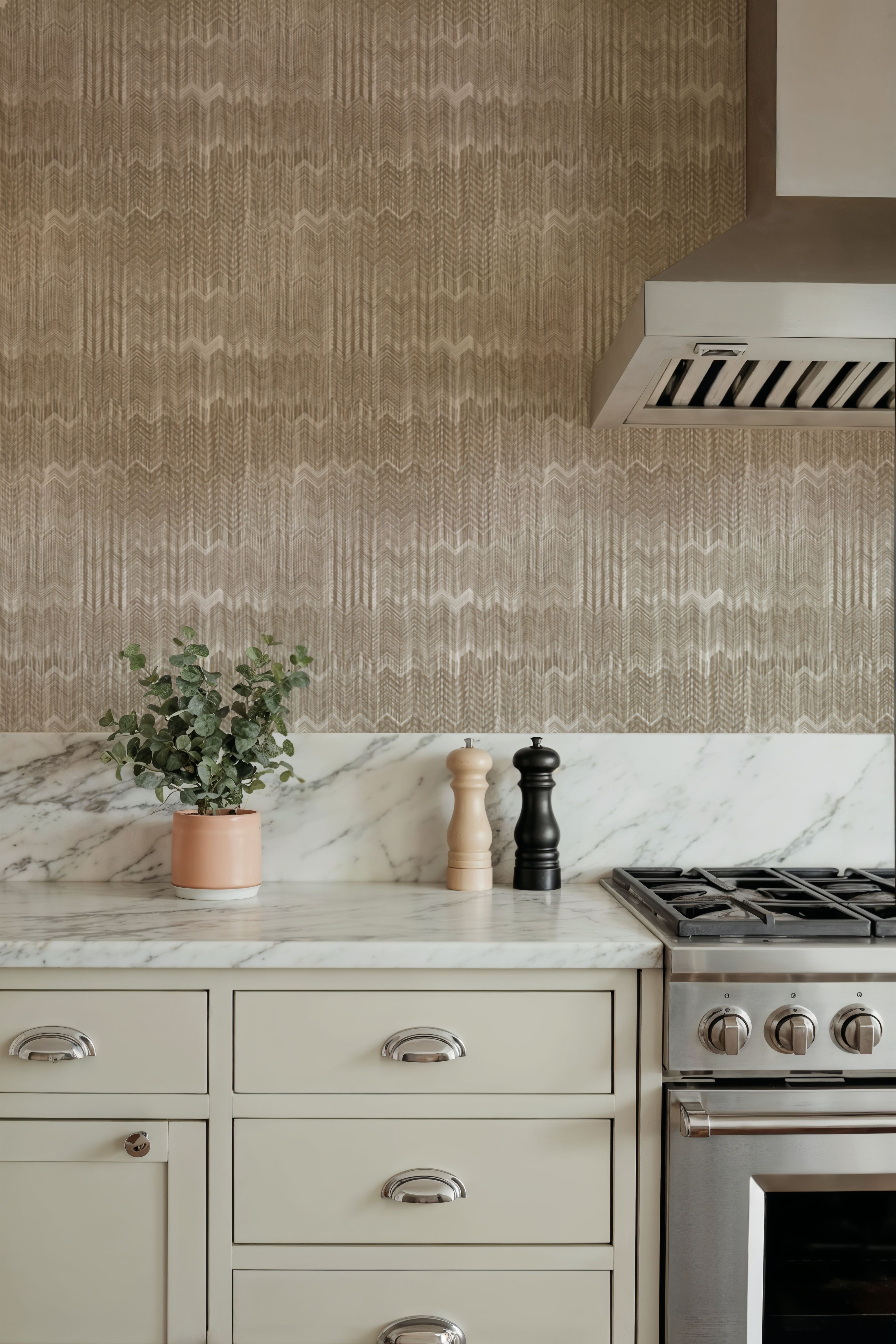 Staggered Zig-Zag, Ecru