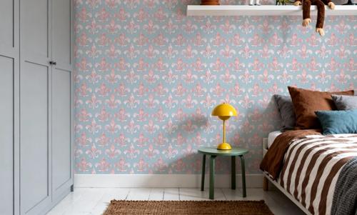 More Fleurs de Lis Blue