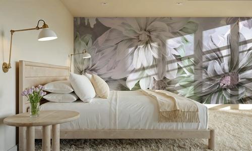 Focus on the Dahlia Light Green