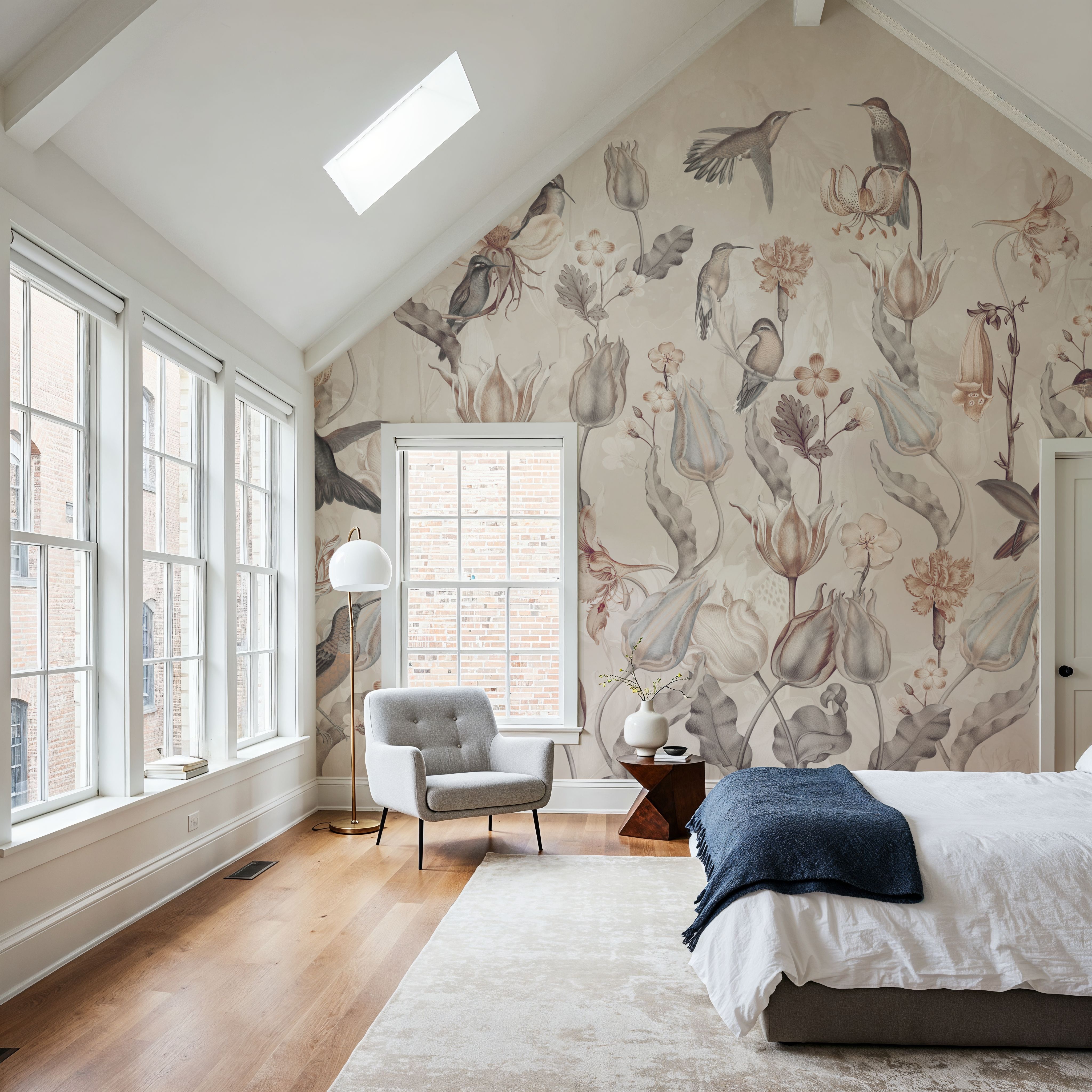 Tulips & Birds, Sand