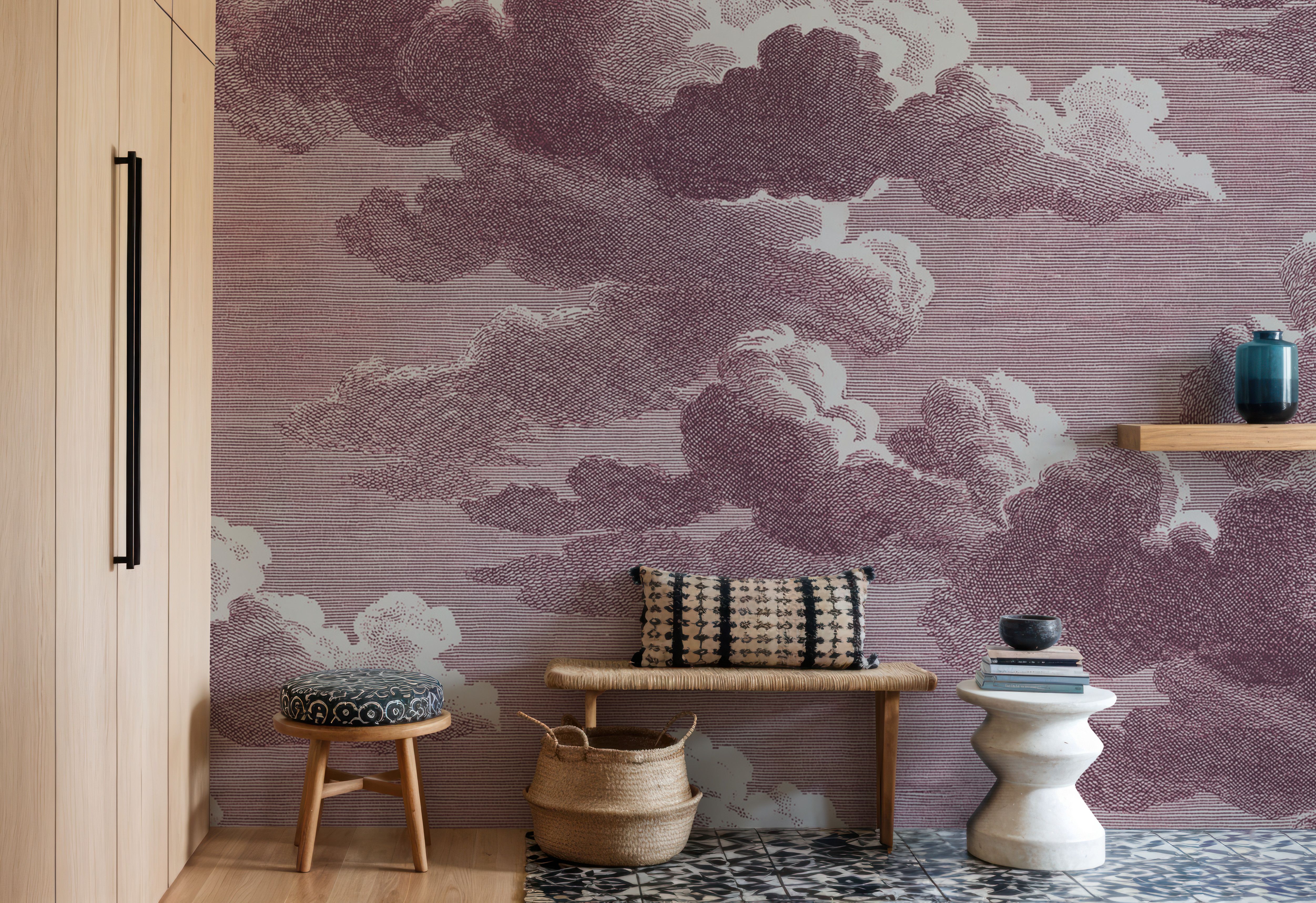 Intaglio Clouds, Burgundy, Tapeten