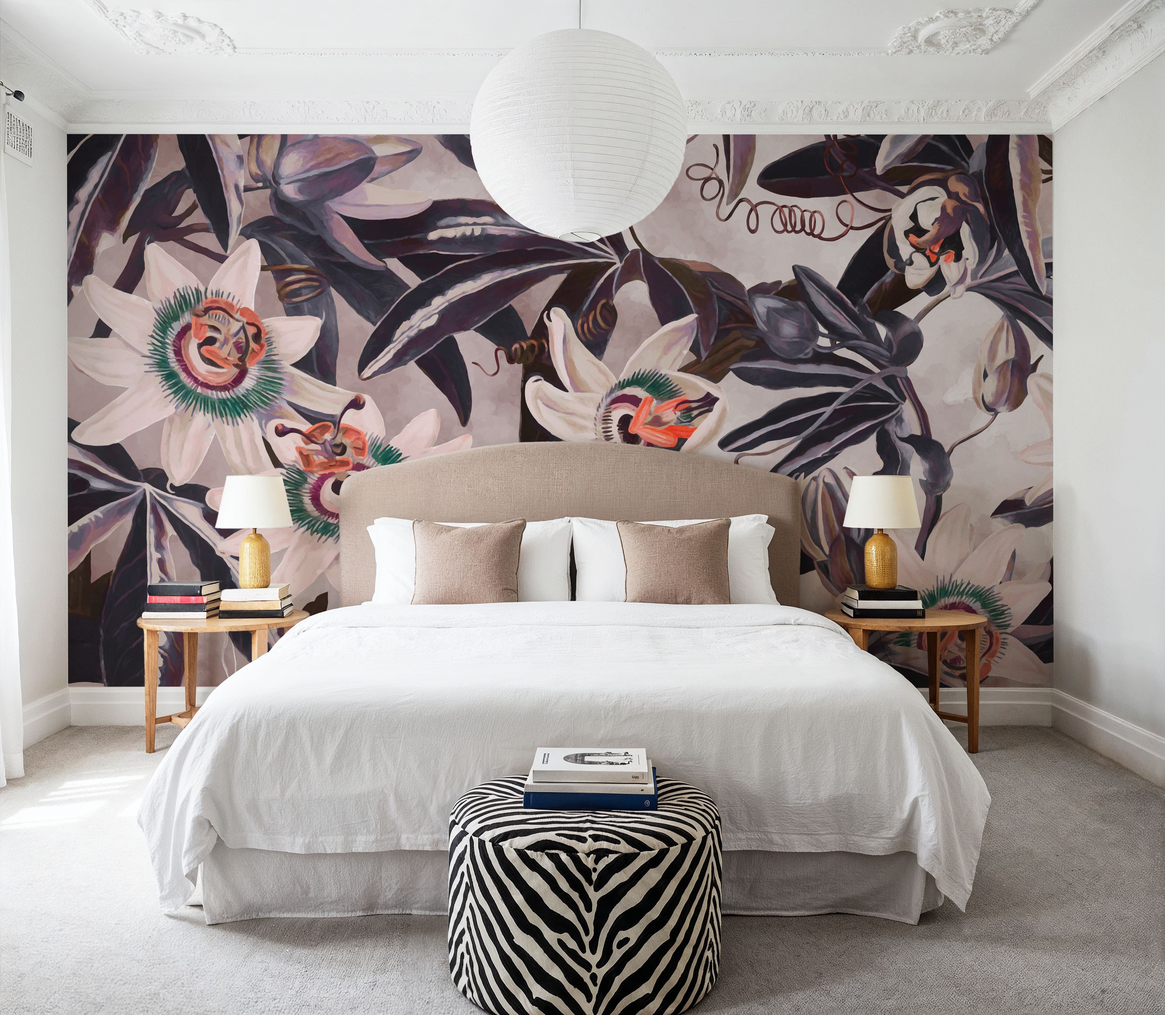 White Passiflora Reddish Green