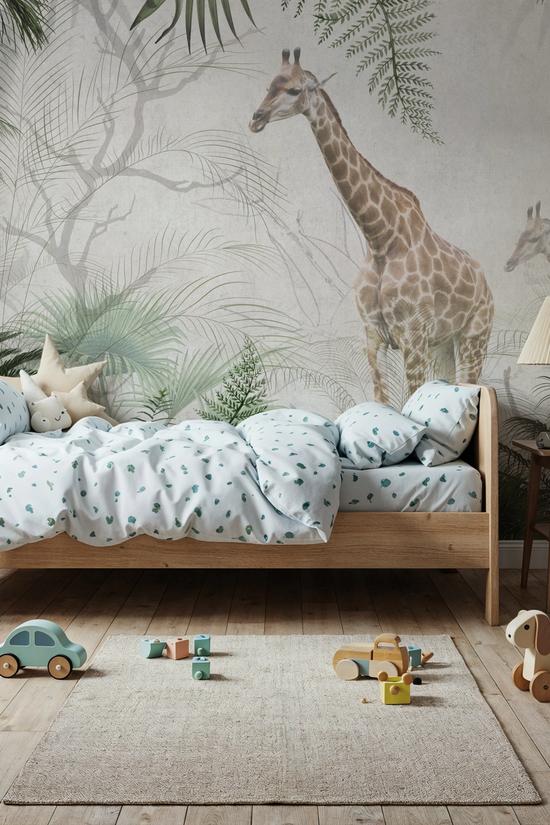 Giraffe Stroll