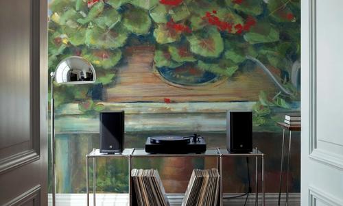 Geranium Bench