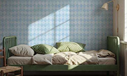 Arlecchino Diamonds, Sky