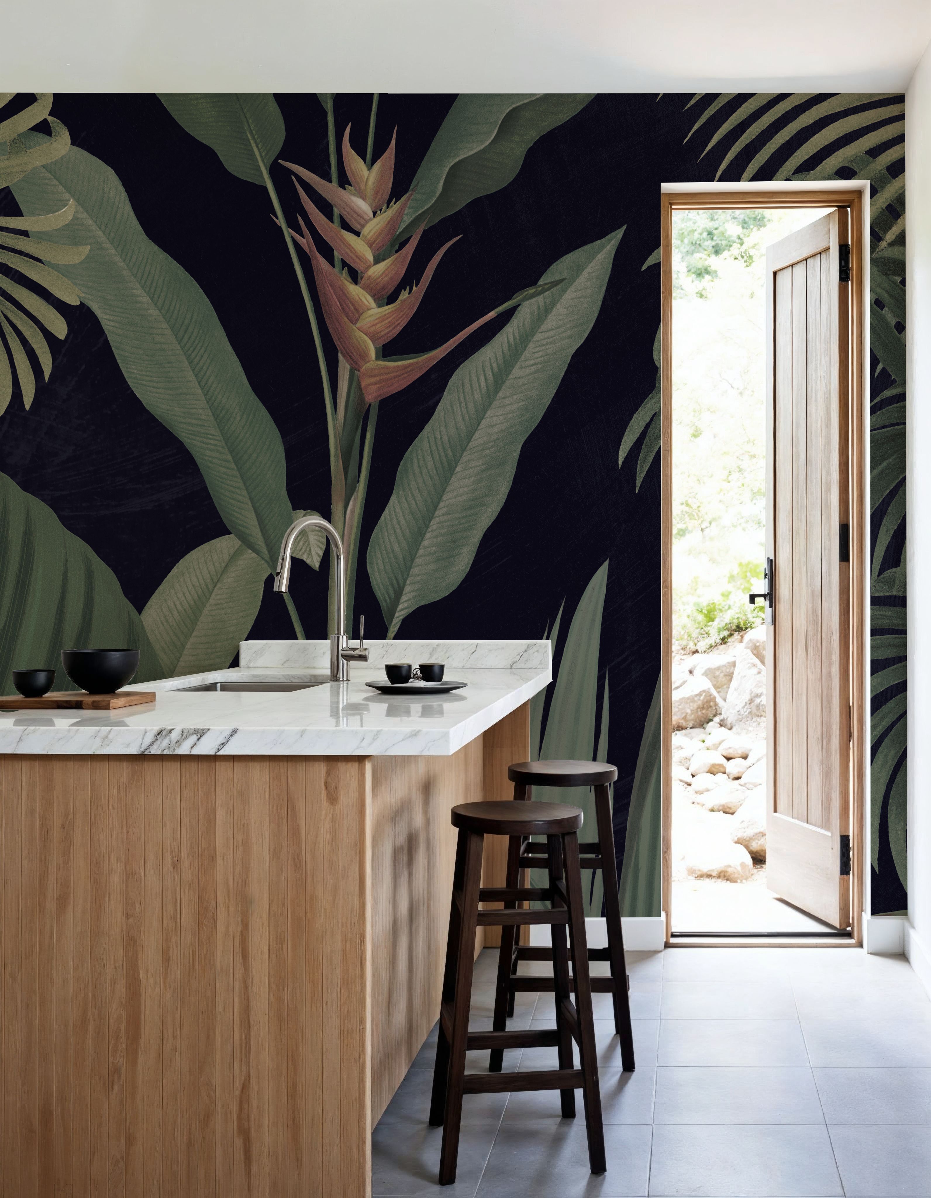 Dramatic Tropical II Light