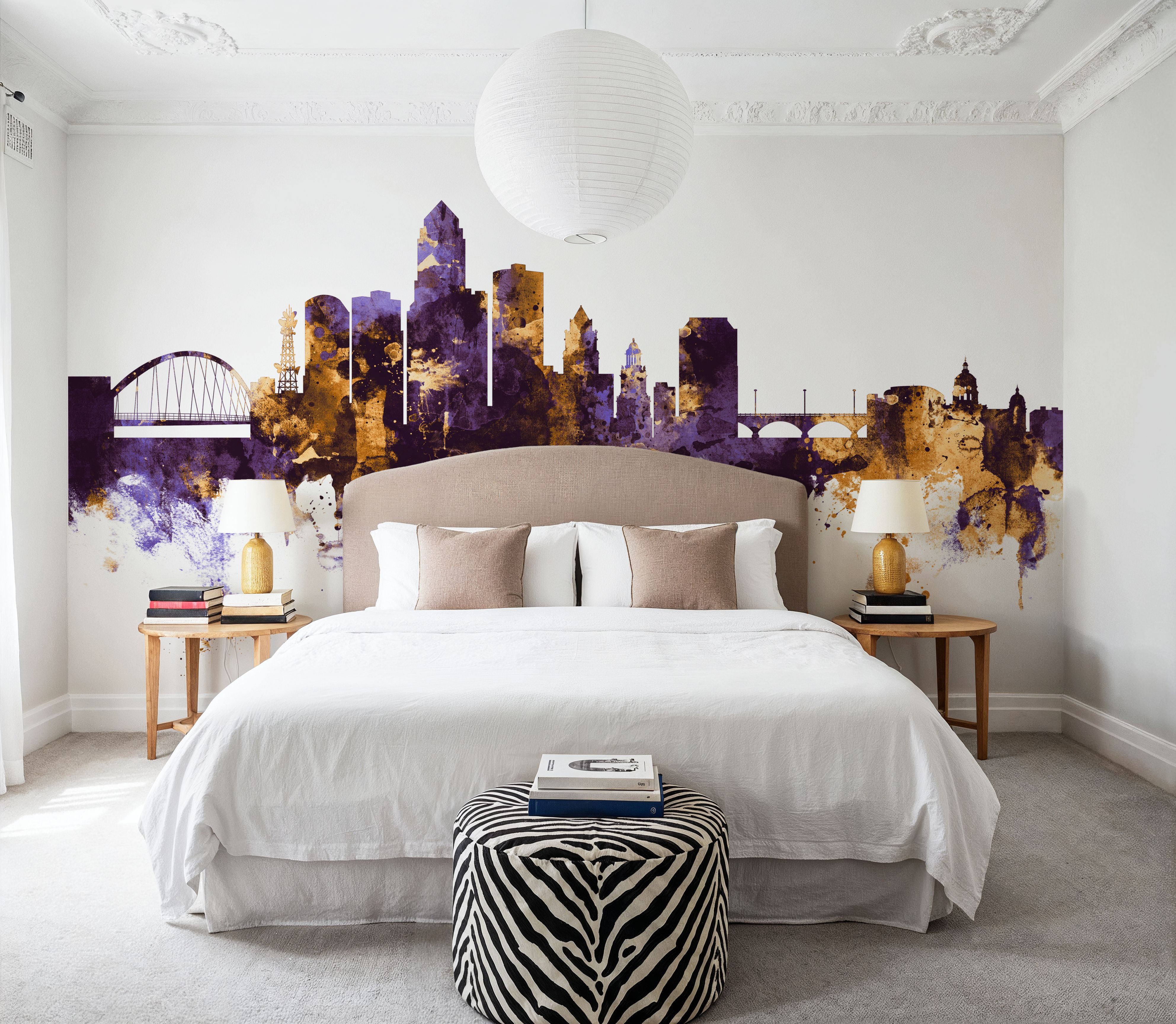 Des Moines Iowa Skyline Purple & Gold