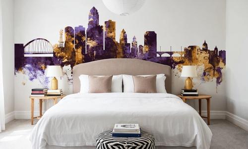 Des Moines Iowa Skyline Purple & Gold