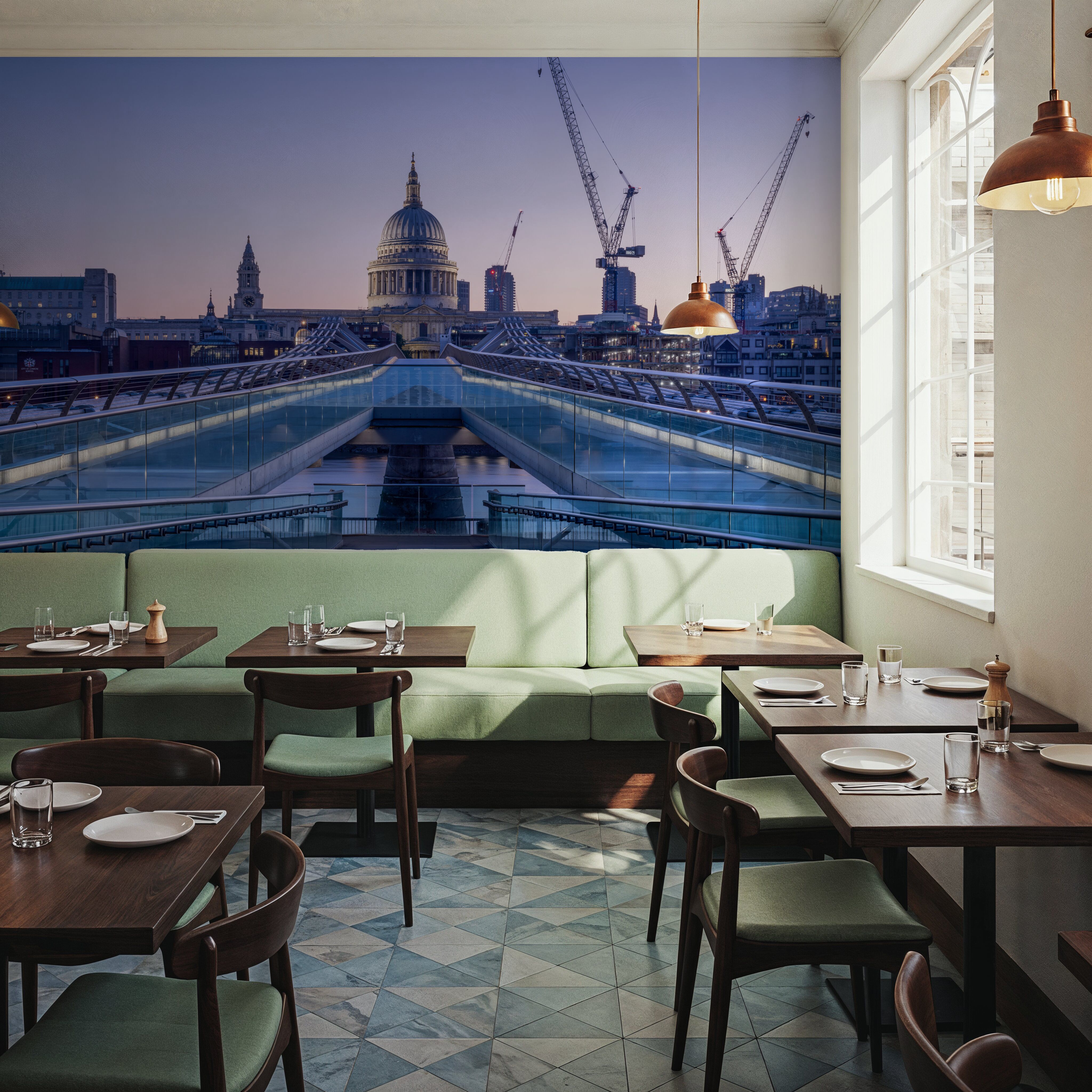 Millennium Bridge and Saint Paul´s Cathedral