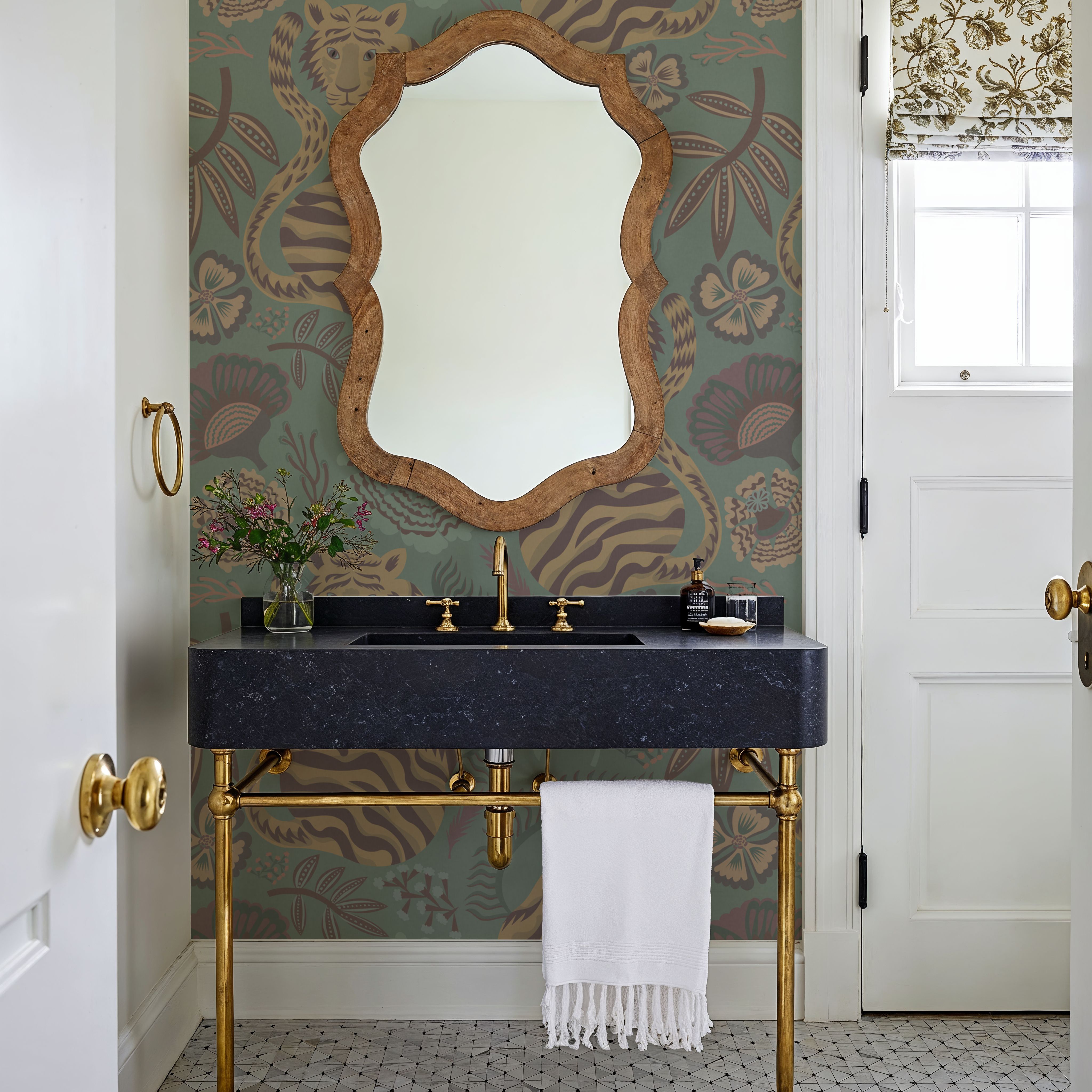 Painterly Tigers Mint