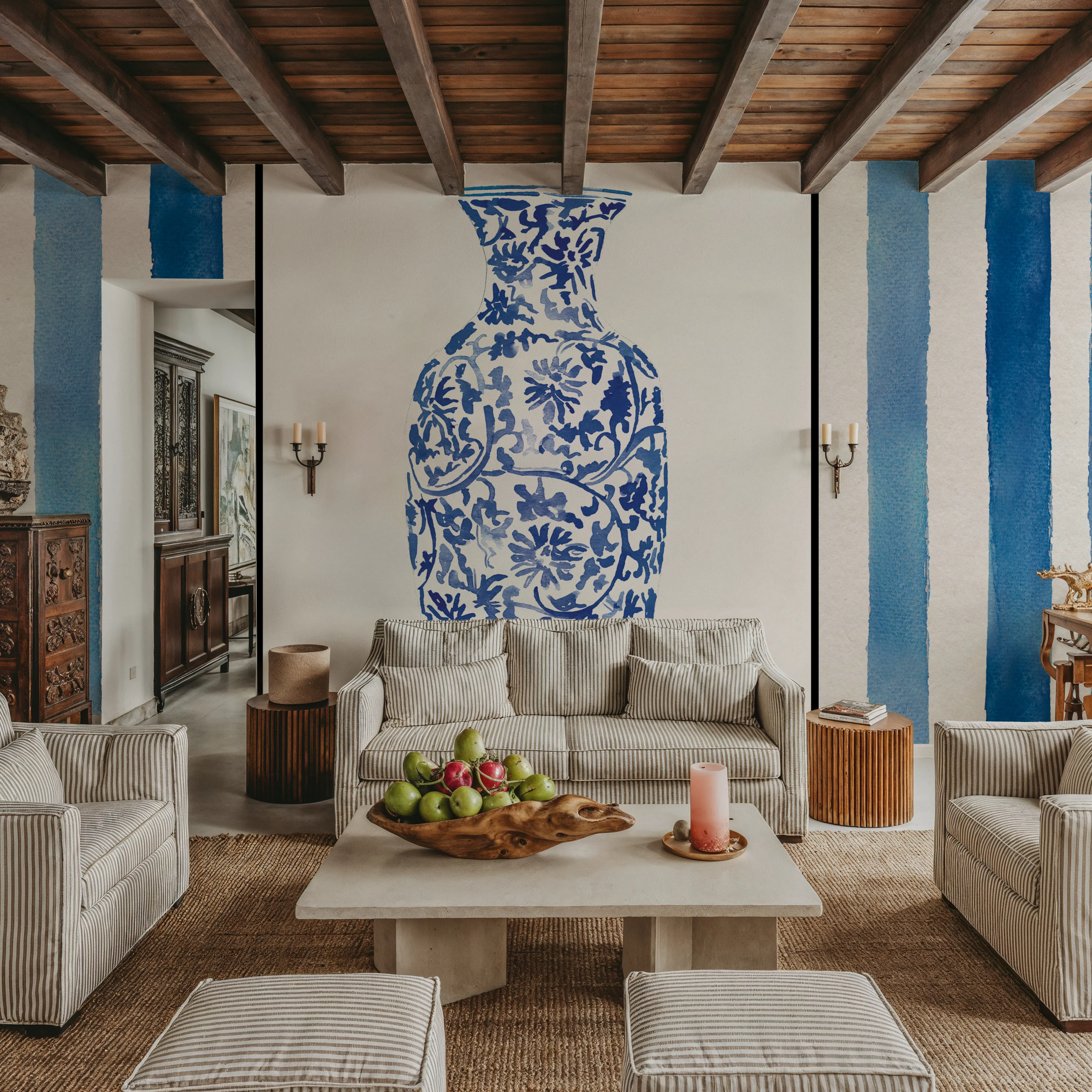 Fotobehang - Chinoiserie Vase II Stripes - Folk Strepen Mural - Blauw - Eetkamer - Wallism Nederland - Zelfklevend of Vliesbehang