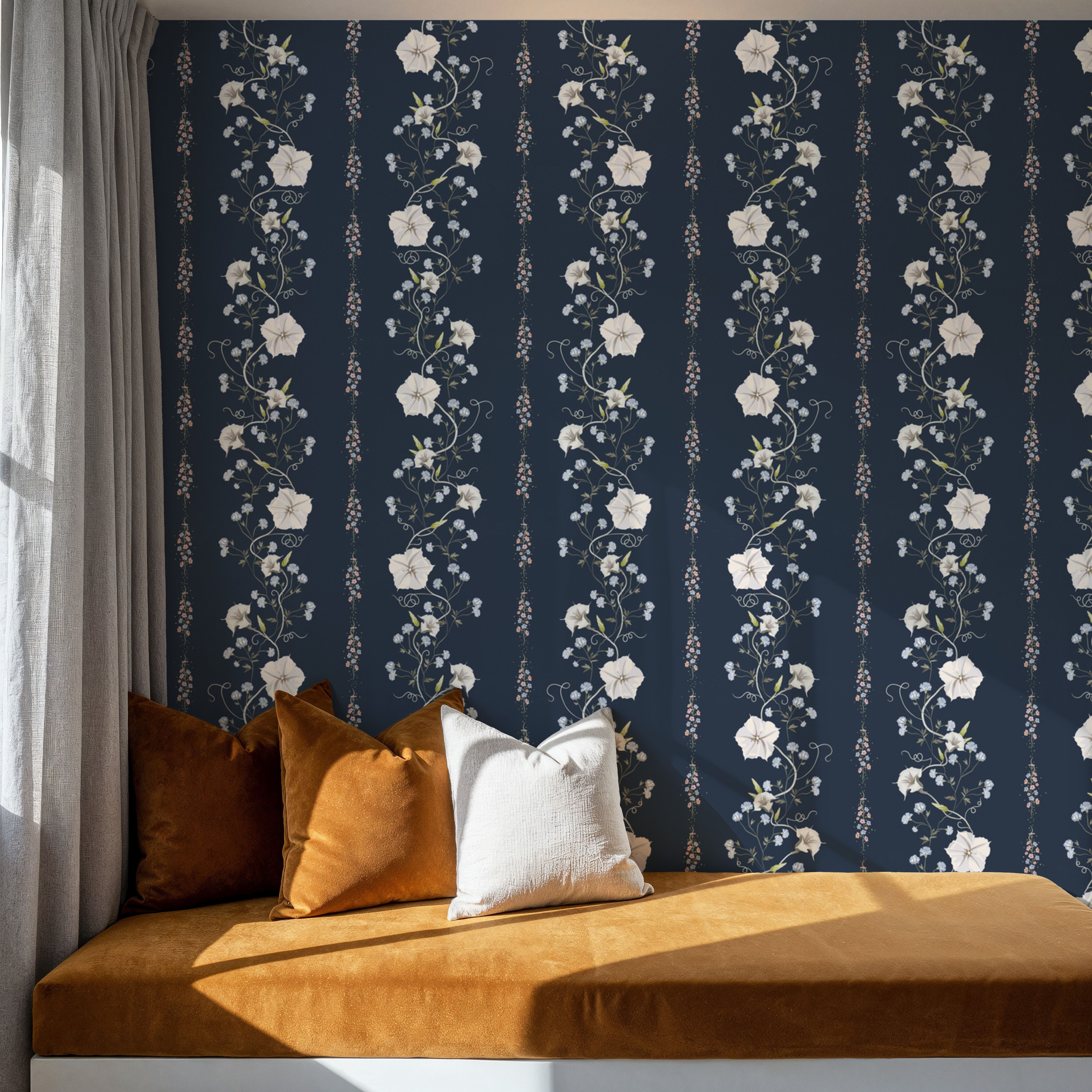 Trailing Flower Stripe, Navy