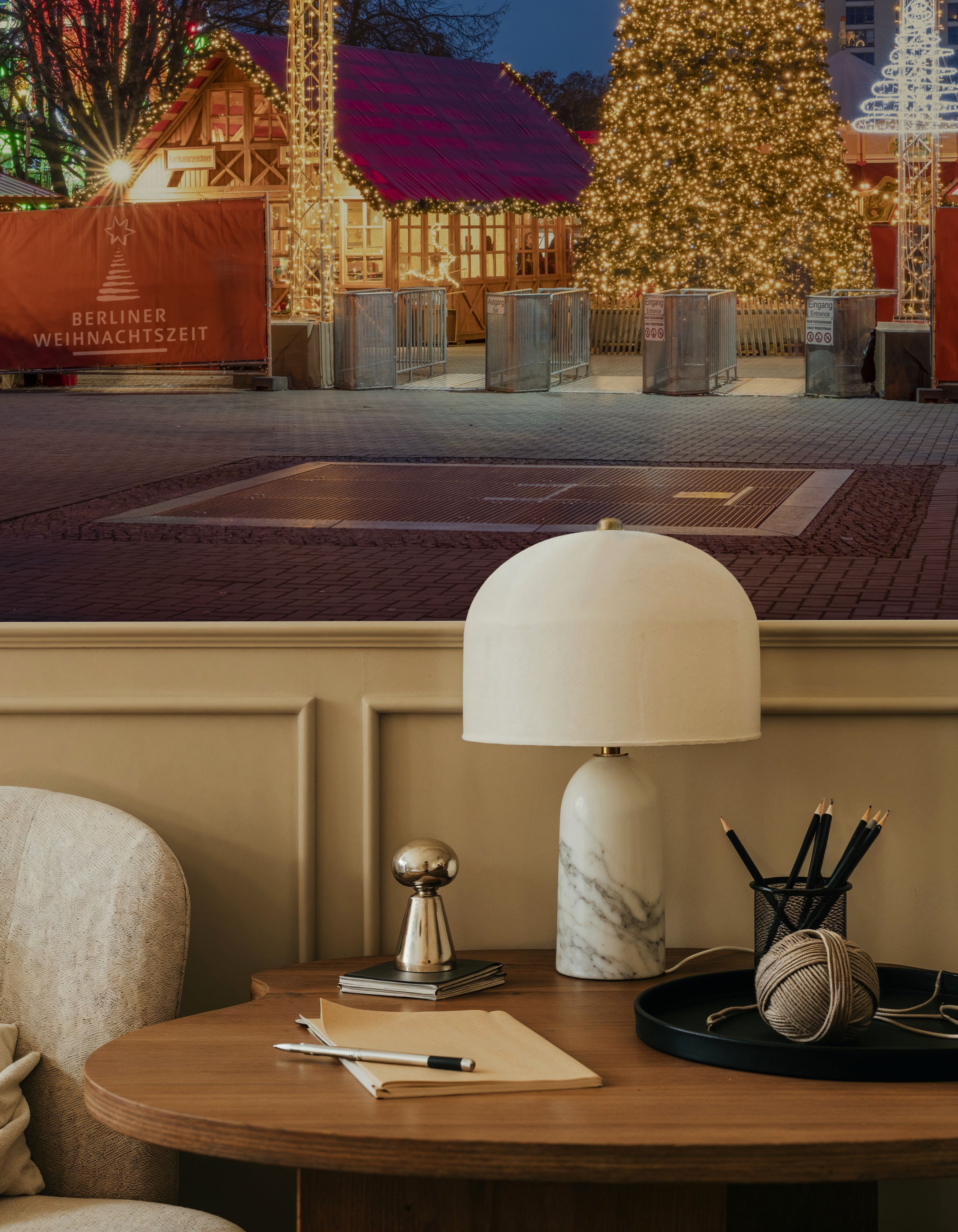 Rotes Rathaus Market