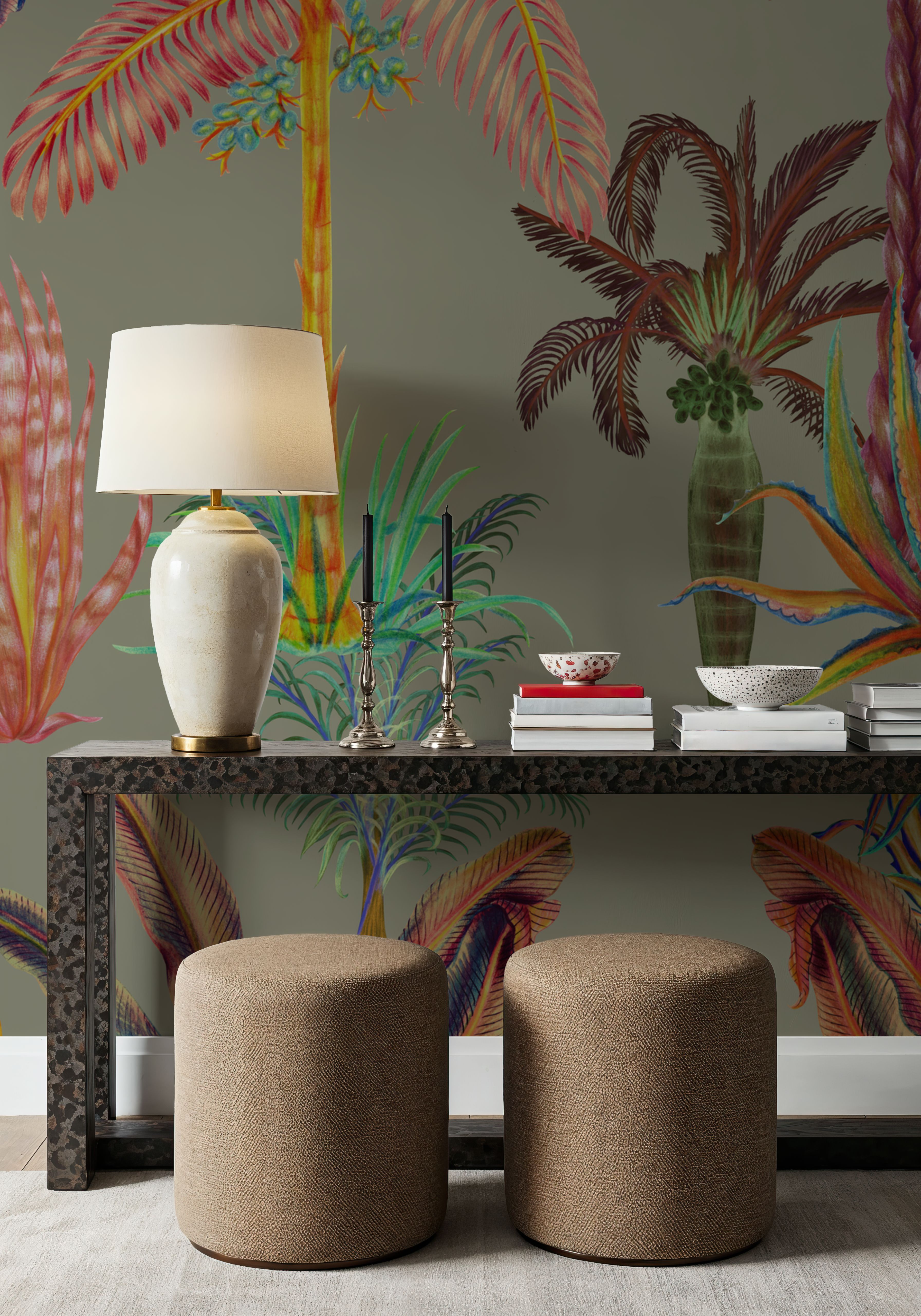 Statement Palms, Laurel