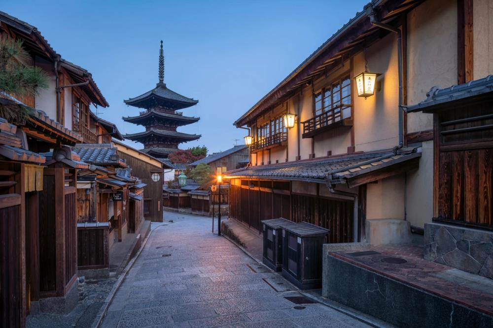 Yasaka Pagoda at Night