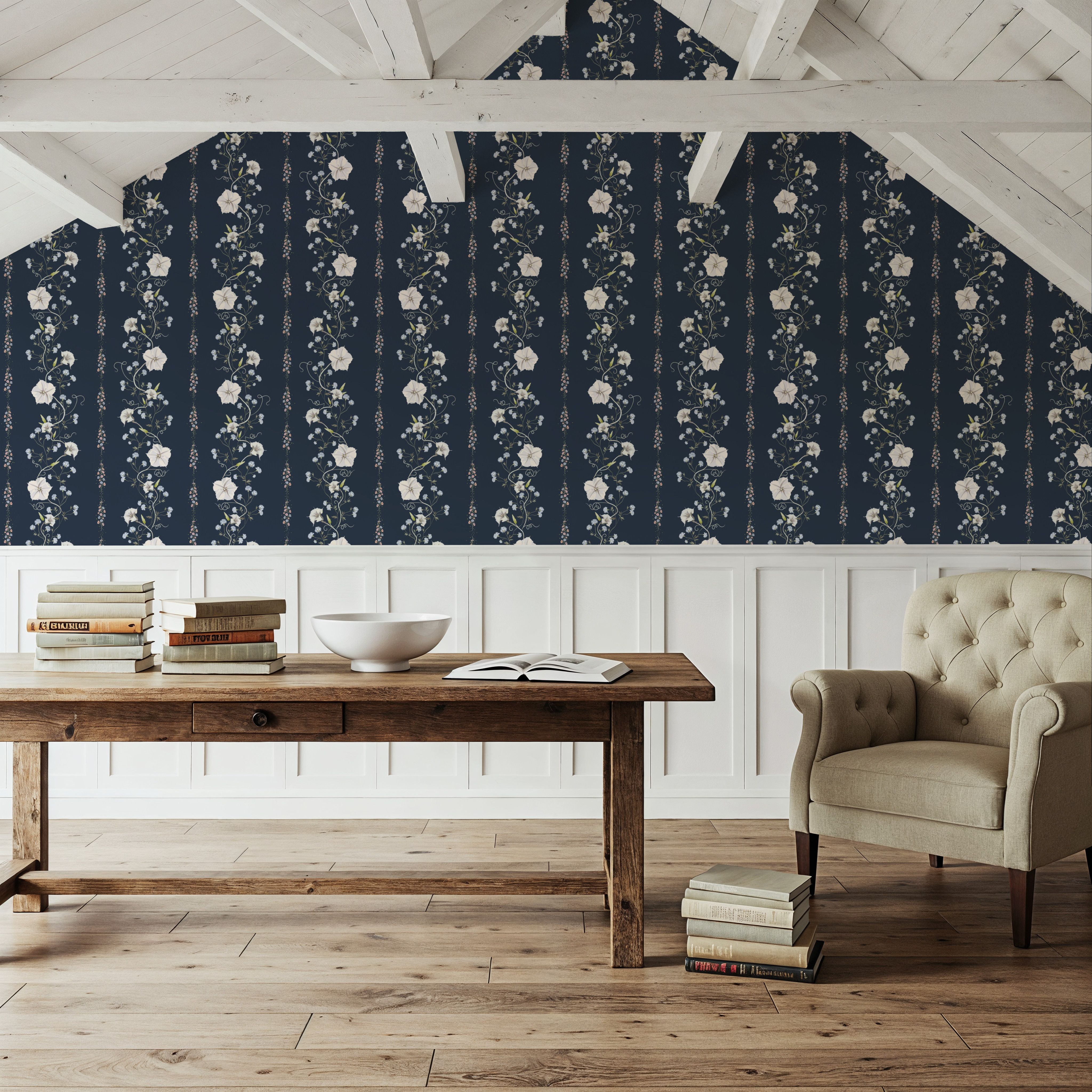 Trailing Flower Stripe, Navy
