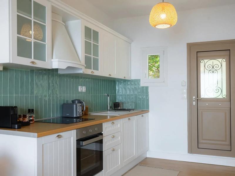 Deluxe Suite with Sea view — image 4