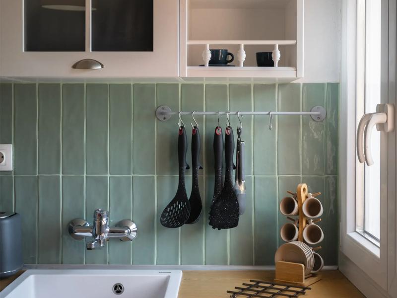 Sea View Suite with Queen Bed — image 6