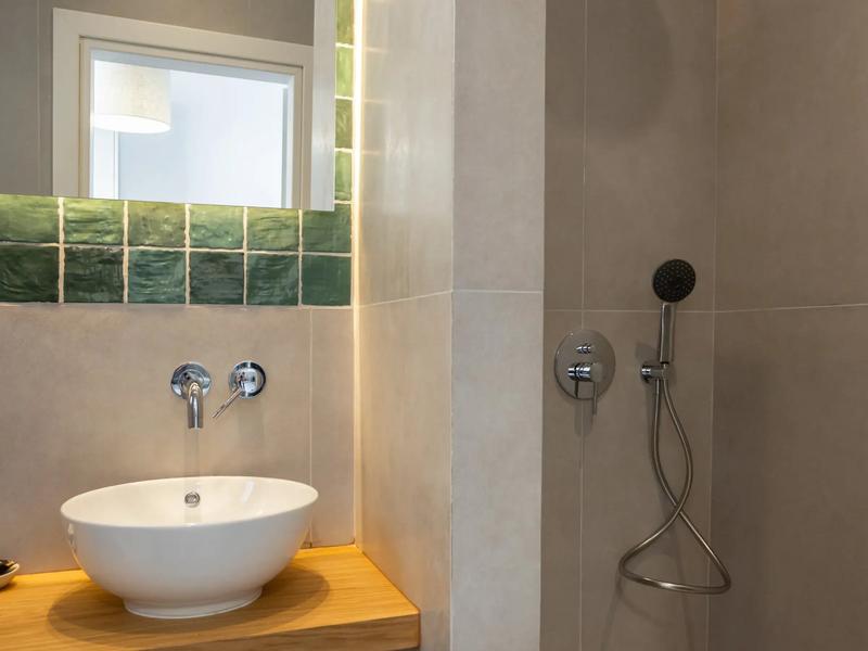 Studio Apartment with Sea View — image 3