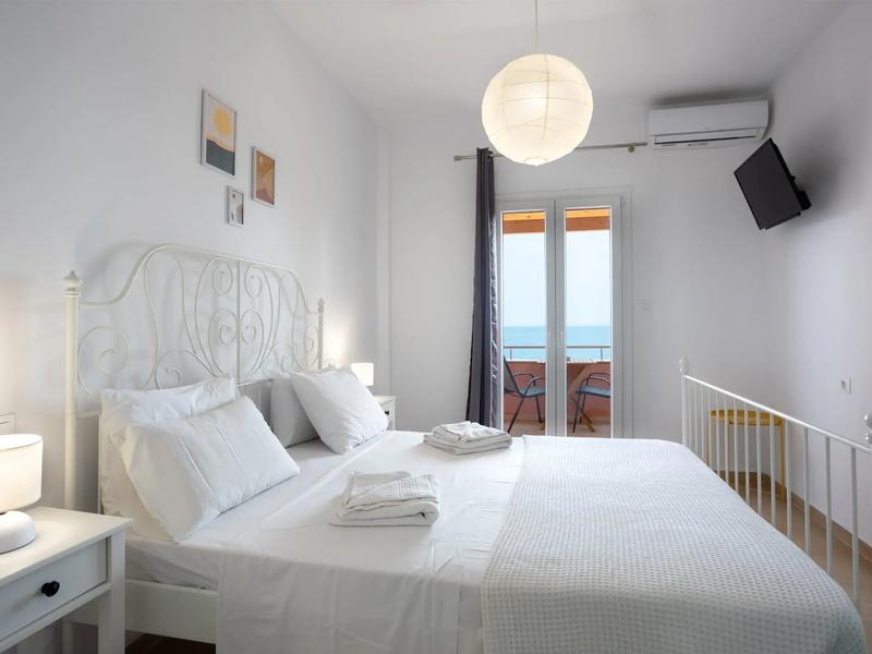 Studio Apartment with Sea View