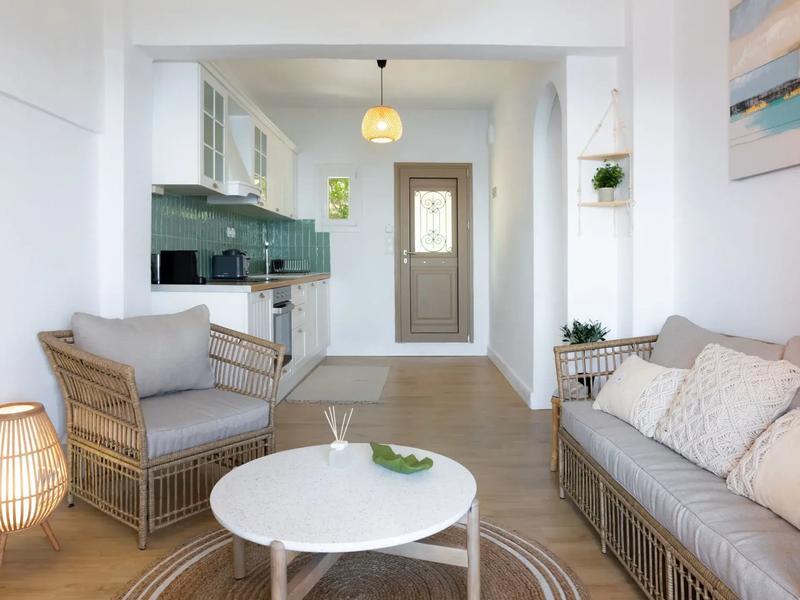 Deluxe Suite with Sea view — image 10