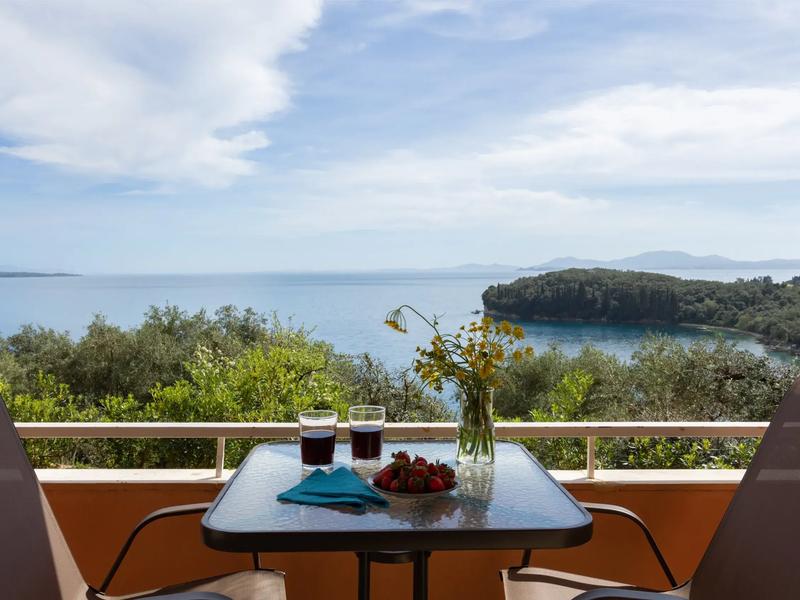 Premium Redesigned Studio with Sea view — image 8