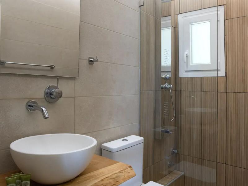 Deluxe Suite with Sea view — image 6