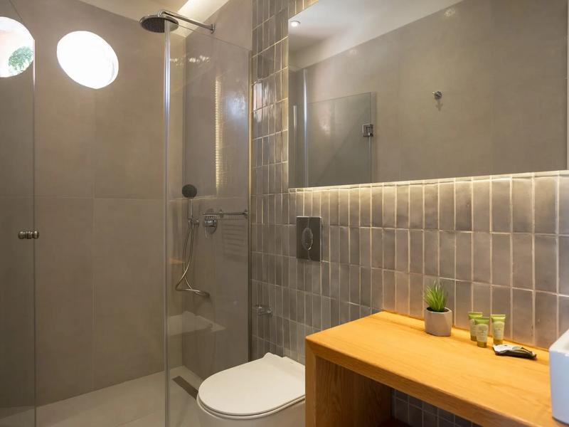 Premium Redesigned Studio with Sea view — image 13