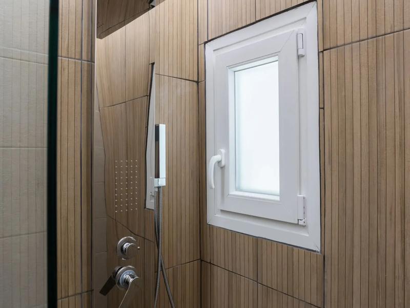 Deluxe Suite with Sea view — image 2