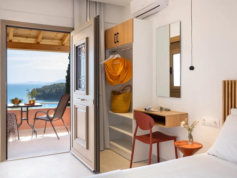 Premium Redesigned Studio with Sea view — image 4