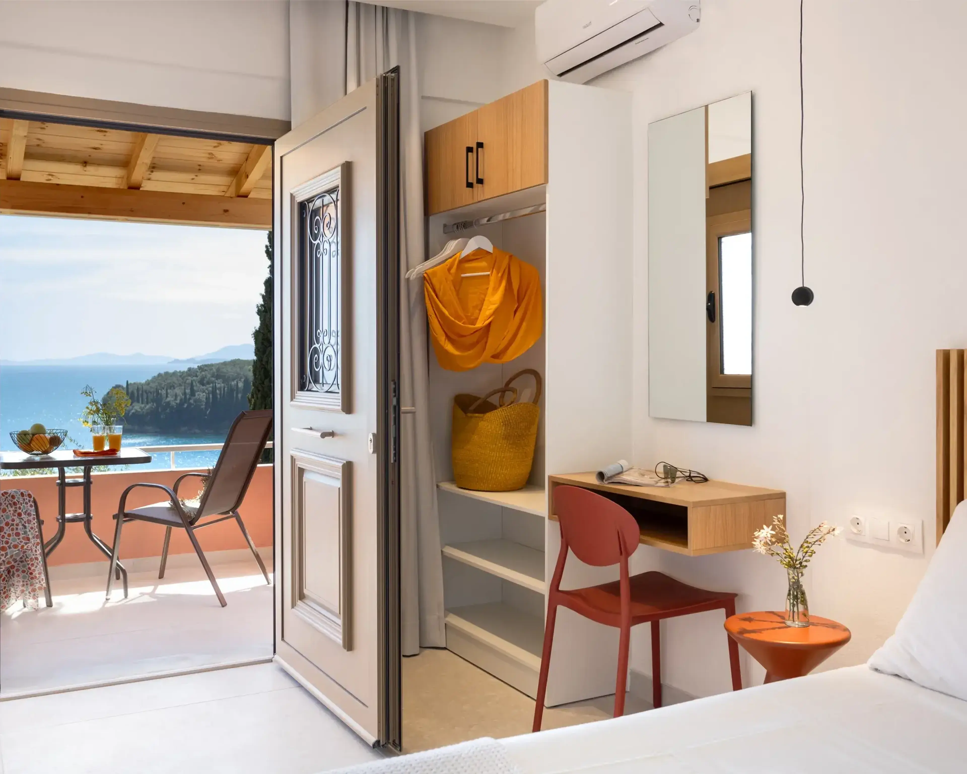 Rooms & Suites