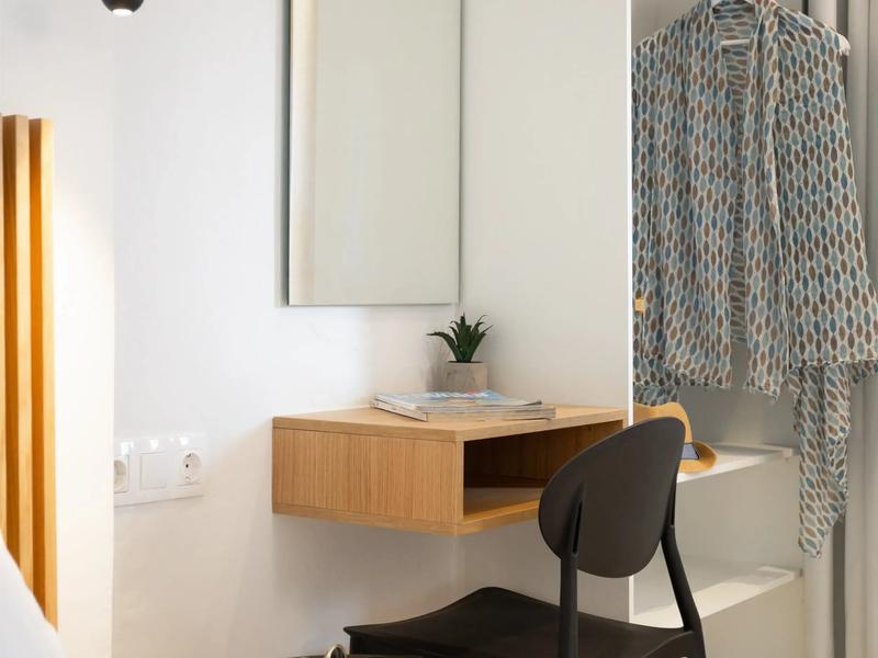 Premium Redesigned Studio with Sea view — image 2