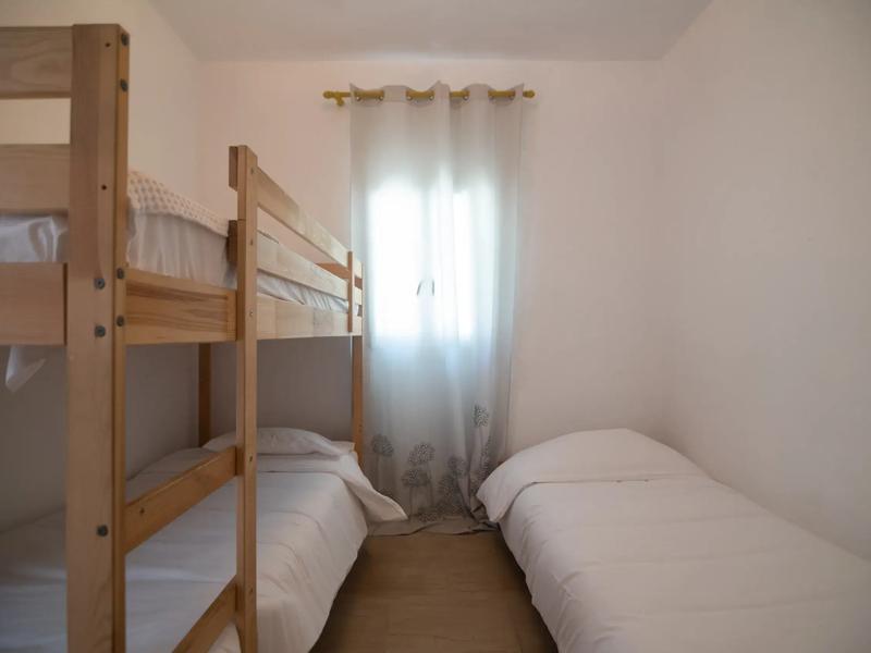 Apartment with Sea View — image 4