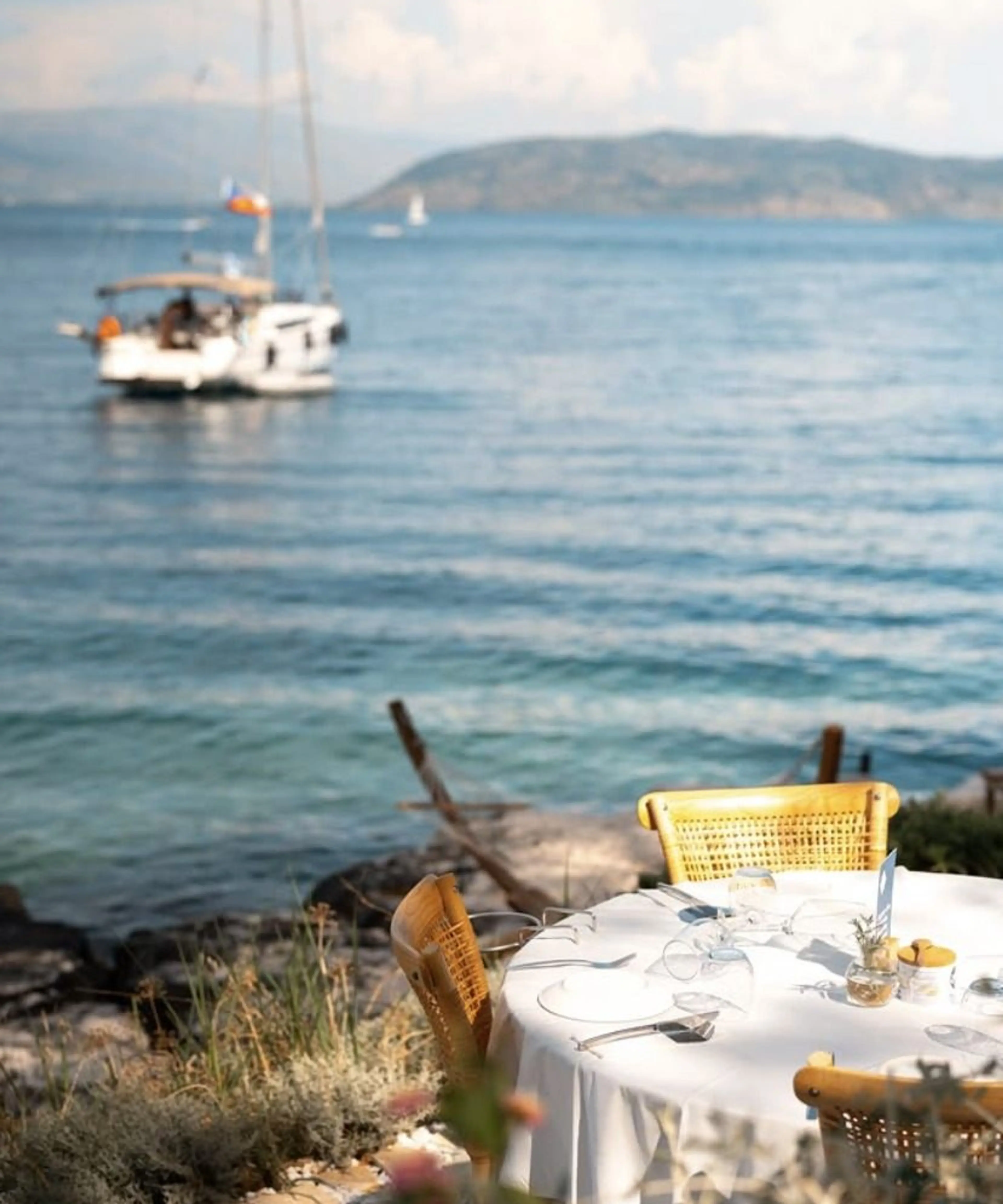 Dine-by-the-sea-in-Kalami-Corfu
