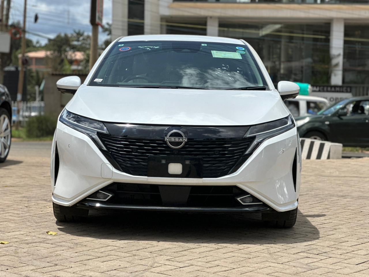 2022 Nissan Note Aura thumbnail 3