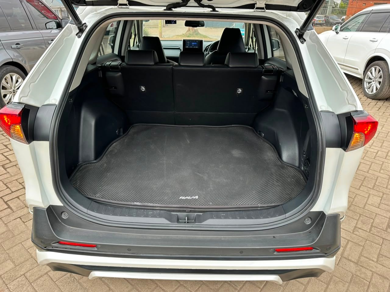 2019 Toyota Rav 4 thumbnail 12